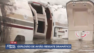 Explosão de avião: resgate dramático de sobreviventes