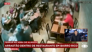 Criminosos roubam clientes e funcionários de restaurante em SP