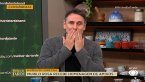 MOMENTO ESPECIAL: Murilo Rosa recebe homenagem de amigos | Melhor da Tarde