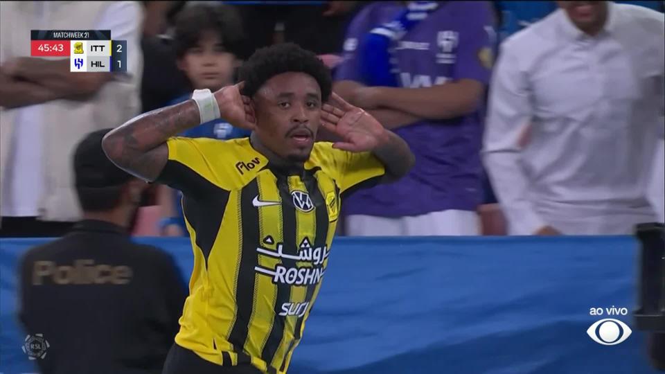 GOL DO AL ITTIHAD: Bergwijn marca de cabeça e vira contra o Al Hilal