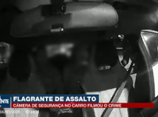 Bandidos filmam sequestro de motorista de app