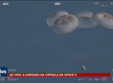 Veja o momento da chegada dos astronautas à Terra
