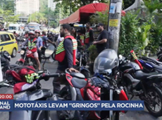Turistas estrangeiros movimentam a favela da Rocinha, no Rio