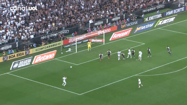 Zé Ivaldo cabeceia pra fora - Corinthians x Santos - Brasileirão 2025
