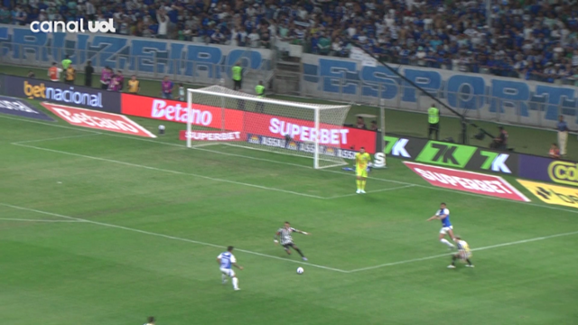 Neymar perde gol incrível na vitória do Santos sobre o Cruzeiro