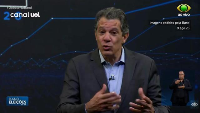 Debate na Band: Tarcísio diz que Haddad subiu em palco com traficante e ouve: 'Baixa bola'